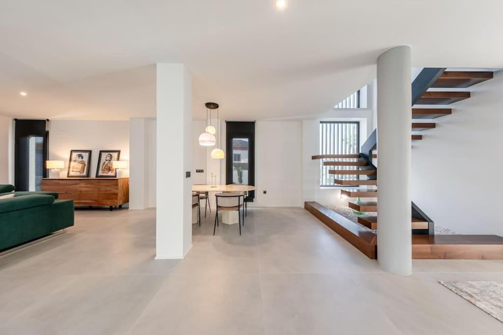 Villa Con Piscina Privada Gelves Bagian luar foto